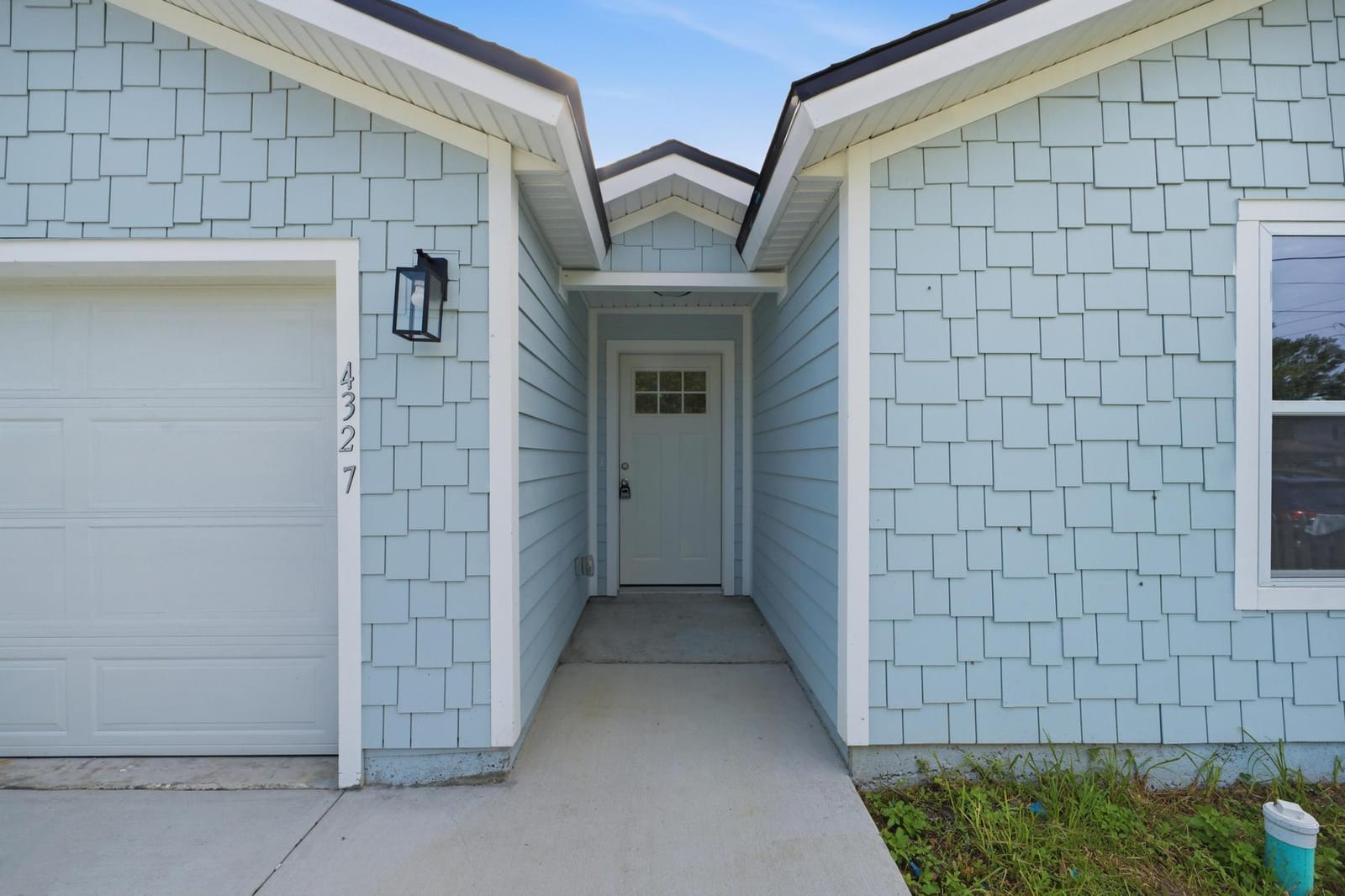 4327 Bessie Circle E, Jacksonville, FL 32209 photo 2