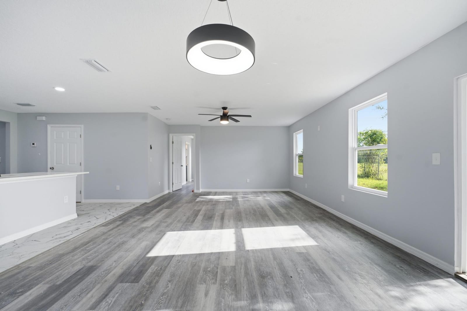 4327 Bessie Circle E, Jacksonville, FL 32209 photo 8