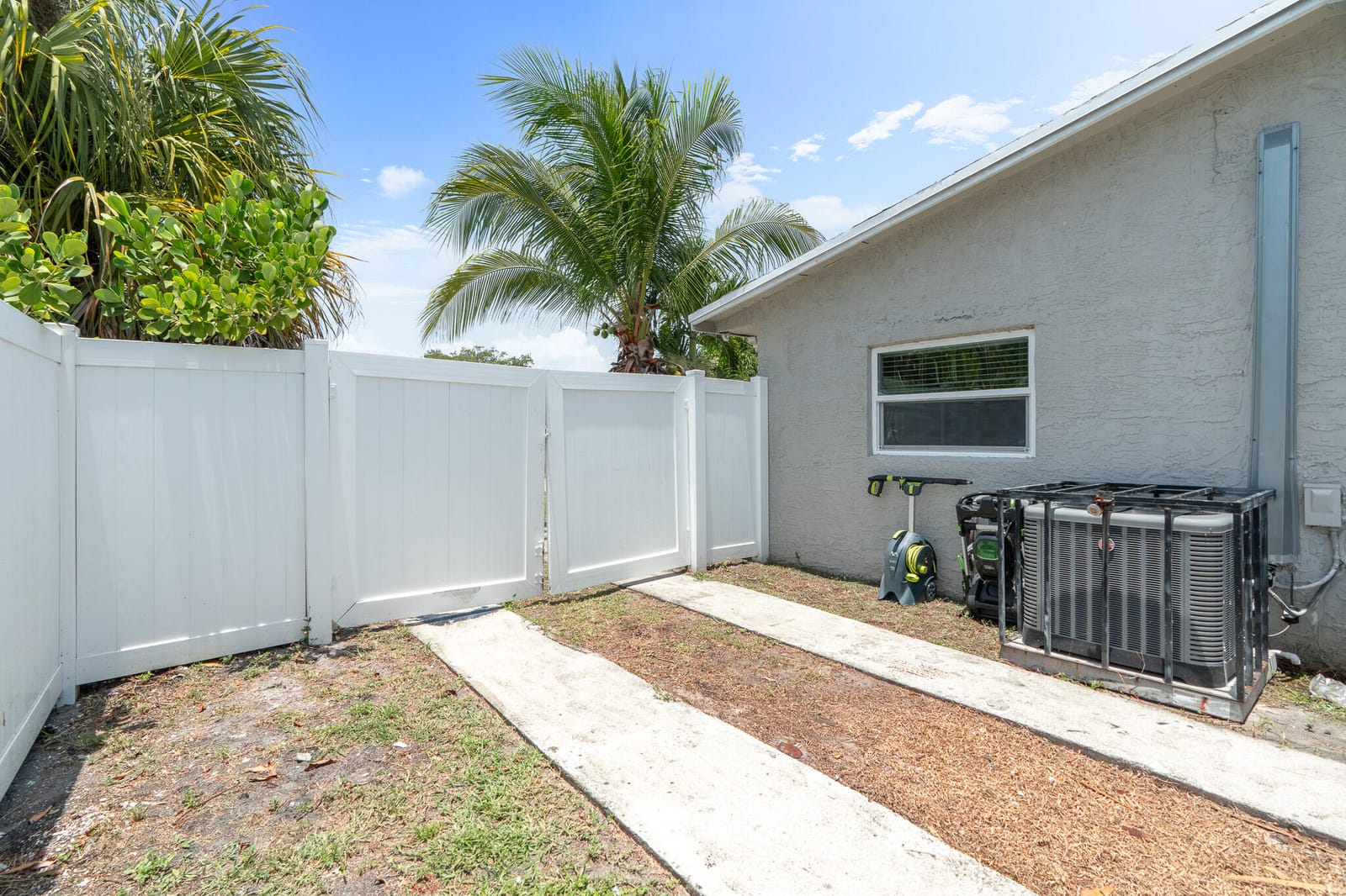 3440 NE 10TH Terrace, Pompano Beach, FL 33064 photo 14