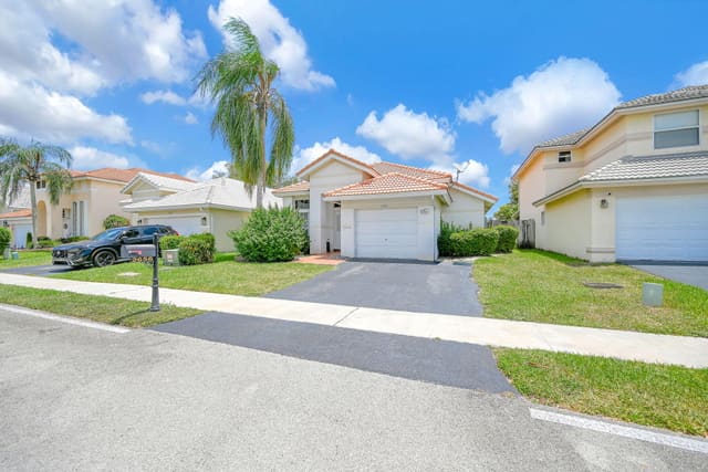 2656 NW 68TH Avenue, Holiday Springs East, Margate, FL