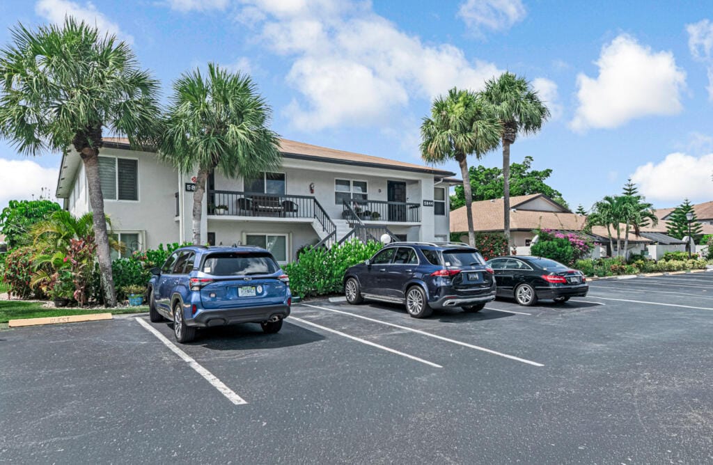 5844 Areca Palm Court C — photo 2