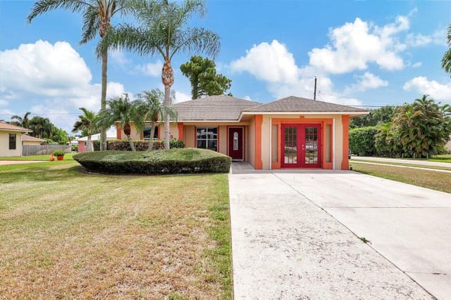 5753 SE MERCEDES Avenue, Stuart, FL 34997