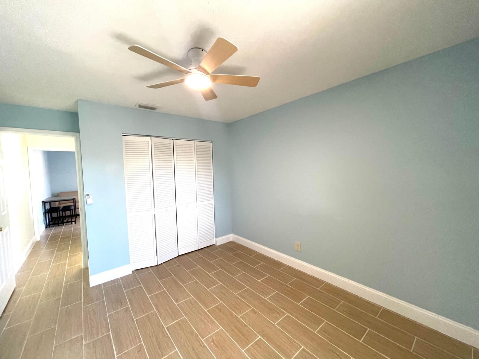 5753 SE MERCEDES Avenue — photo 5