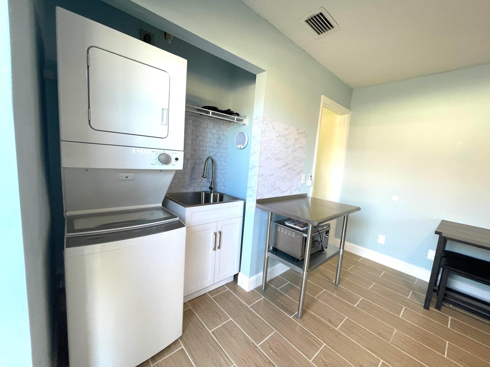 5753 SE MERCEDES Avenue — photo 4