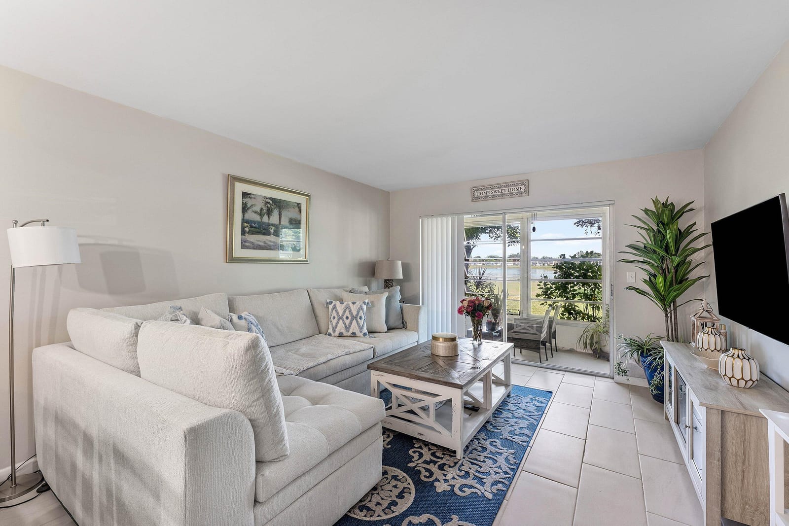 112 Lake Constance Drive — photo 4