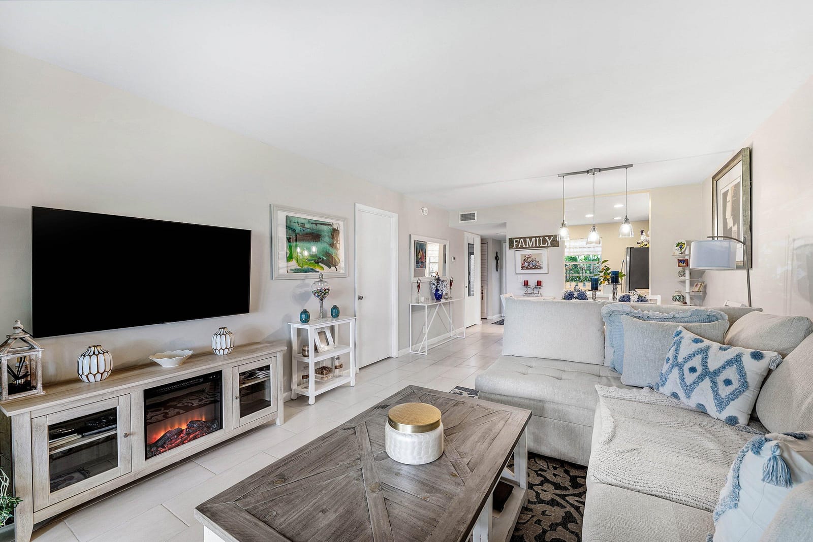 112 Lake Constance Drive — photo 6