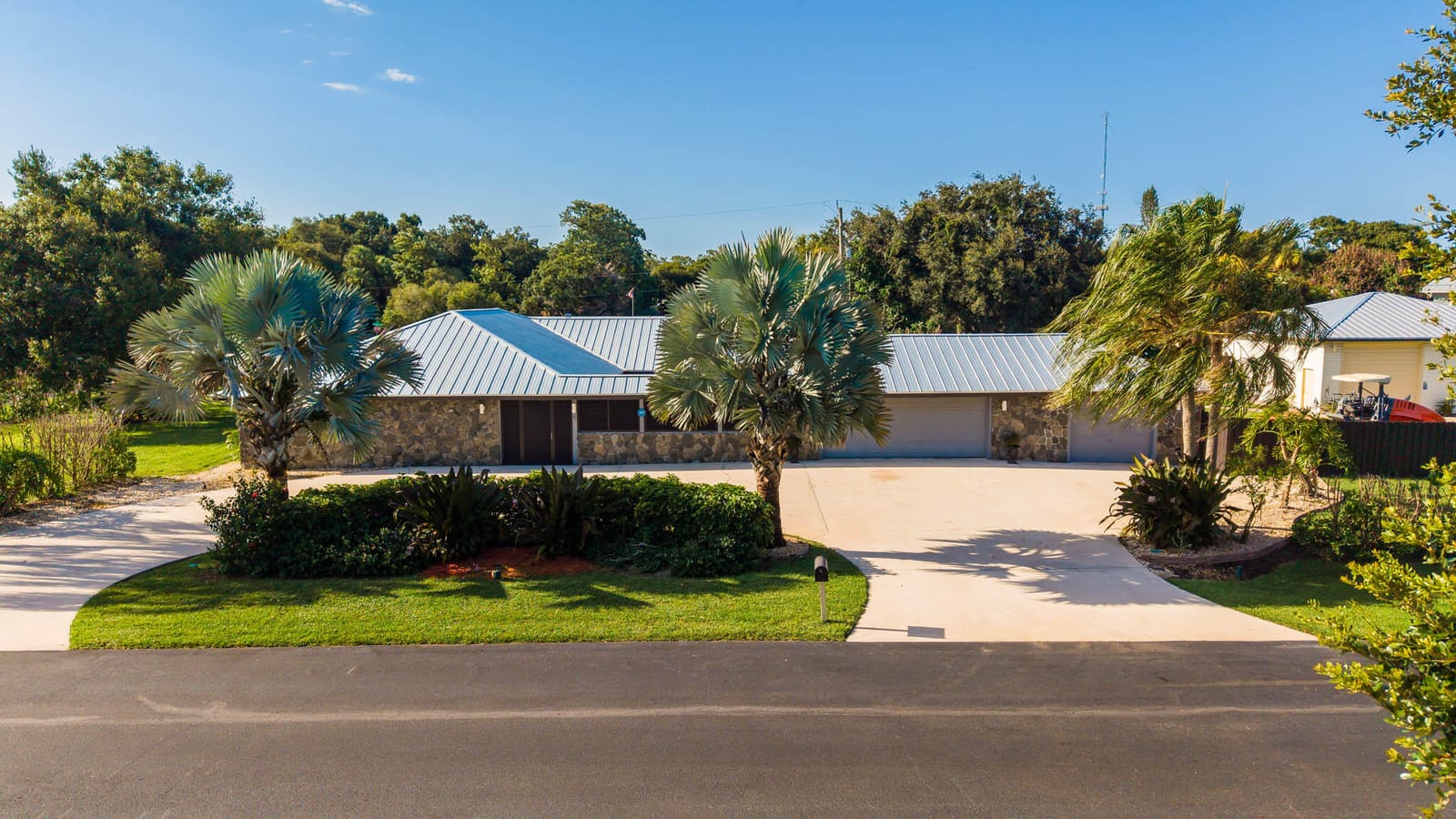 3504 FONTANEDA Avenue — photo 3