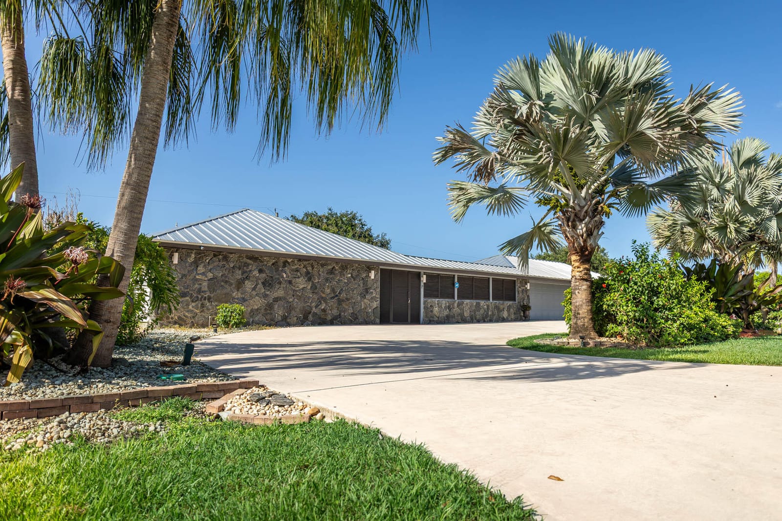 3504 FONTANEDA Avenue — photo 4