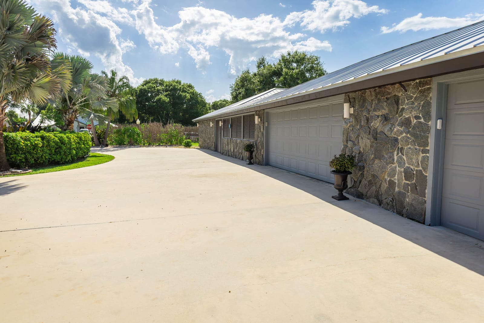 3504 FONTANEDA Avenue — photo 9