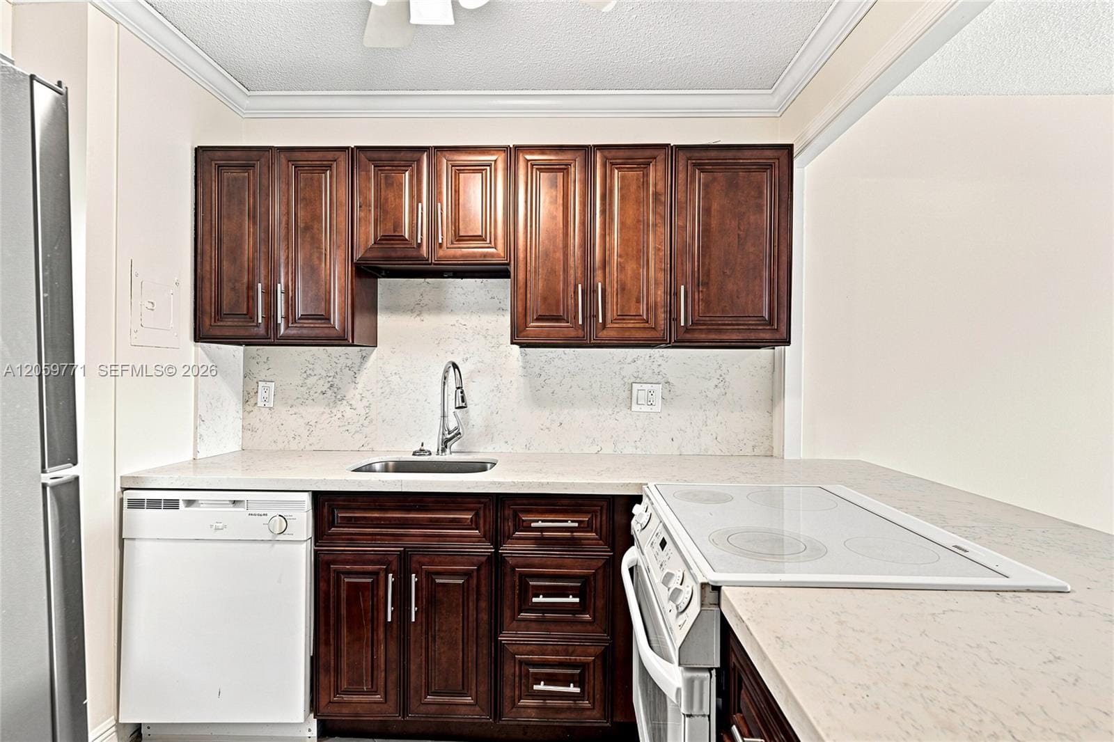 2555 NE 11 Street 510 — photo 10