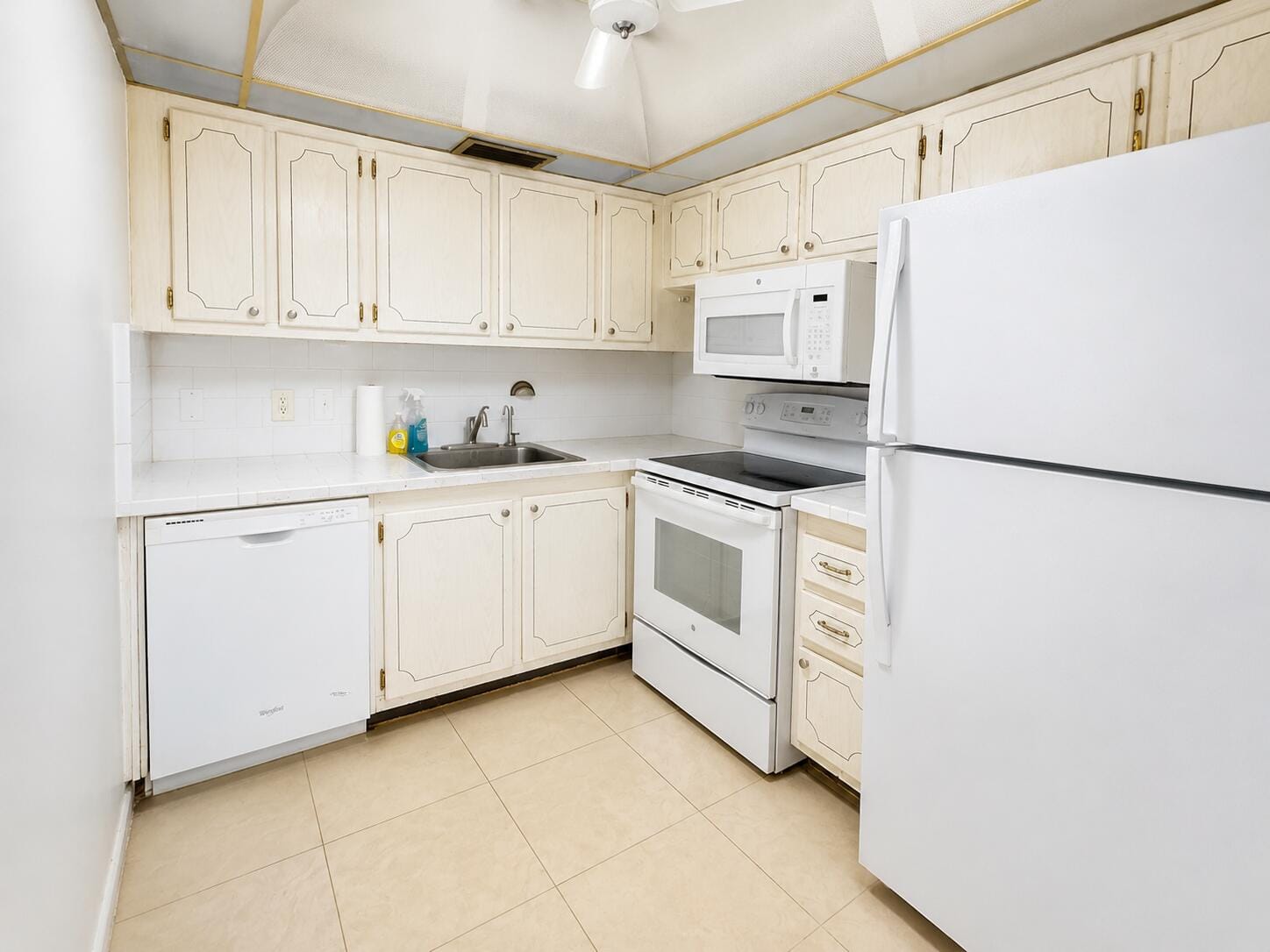 234 CHATHAM L — photo 4