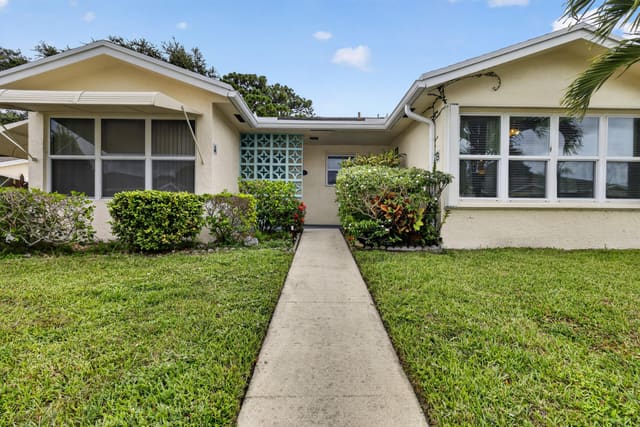 5073 LAKEFRONT Boulevard B, High Point Of Delray West, Delray Beach, FL