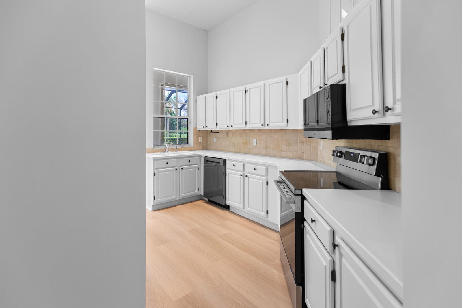 9408 Meadowood Drive, Fort Pierce, FL 34951 photo 23
