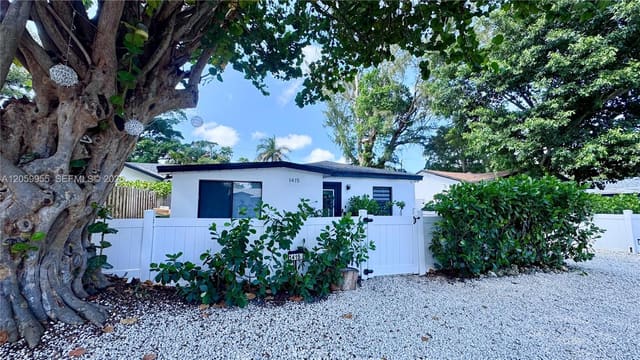 1415 SW 27th Court, Hibiscus Gardens, Fort Lauderdale, FL