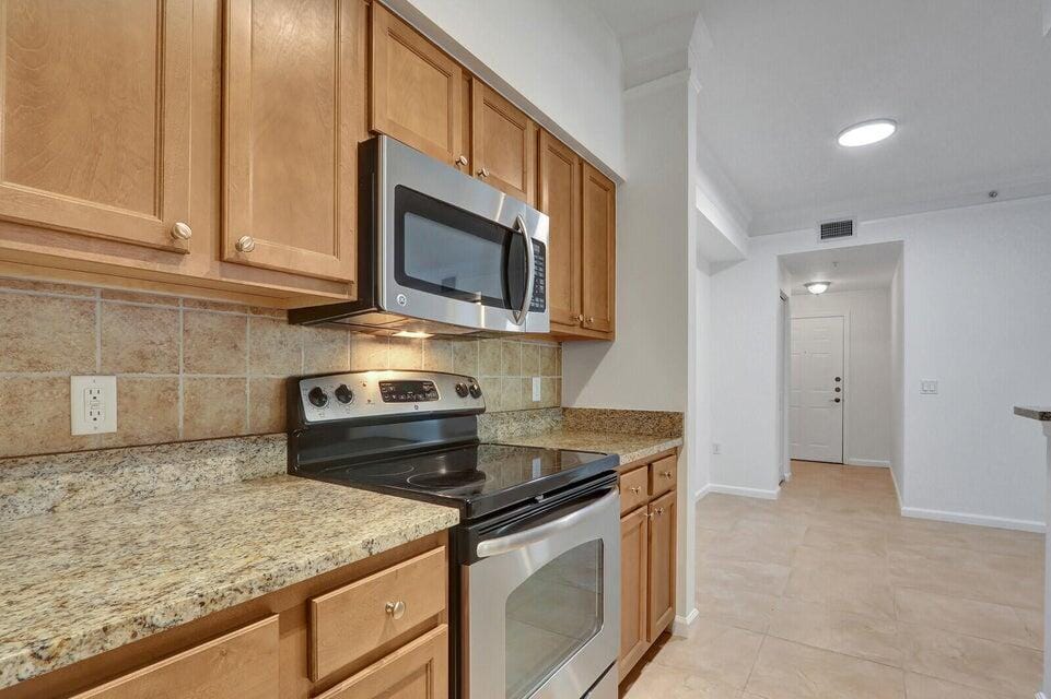 7101 MYRTLEWOOD Circle W — photo 2