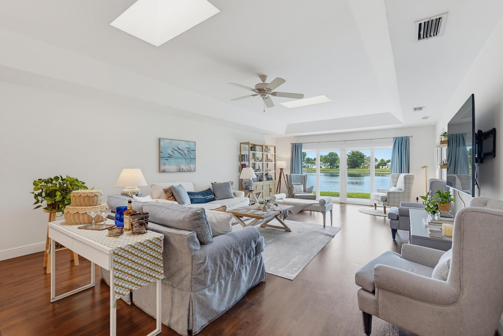 9123 PINE SPRINGS Drive — photo 3