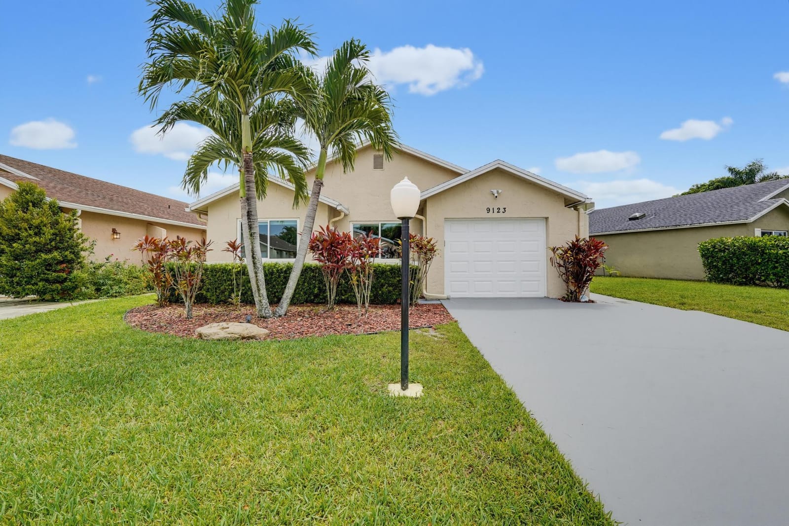 9123 PINE SPRINGS Drive — photo 7