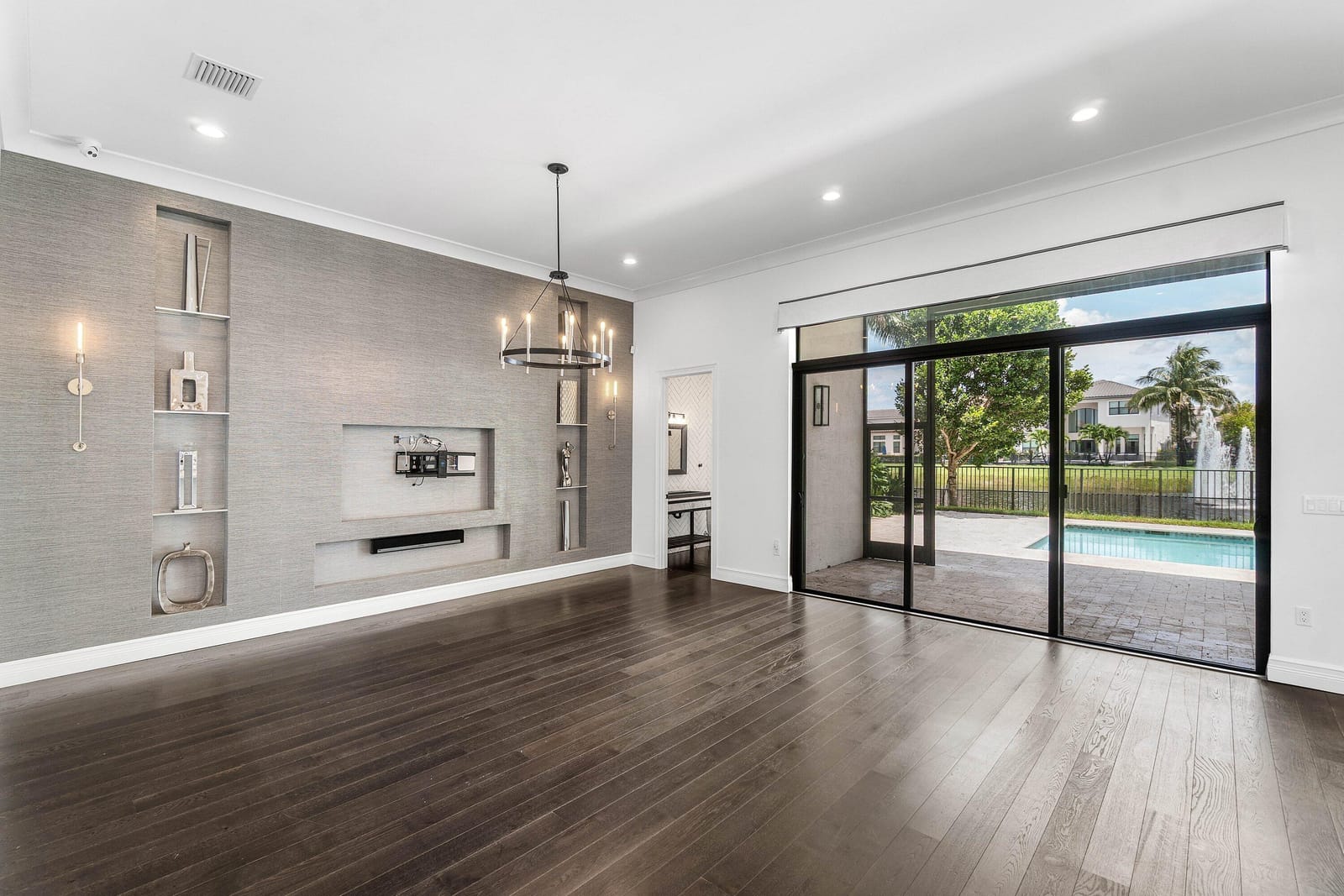 9747 Vitrail Lane — photo 10