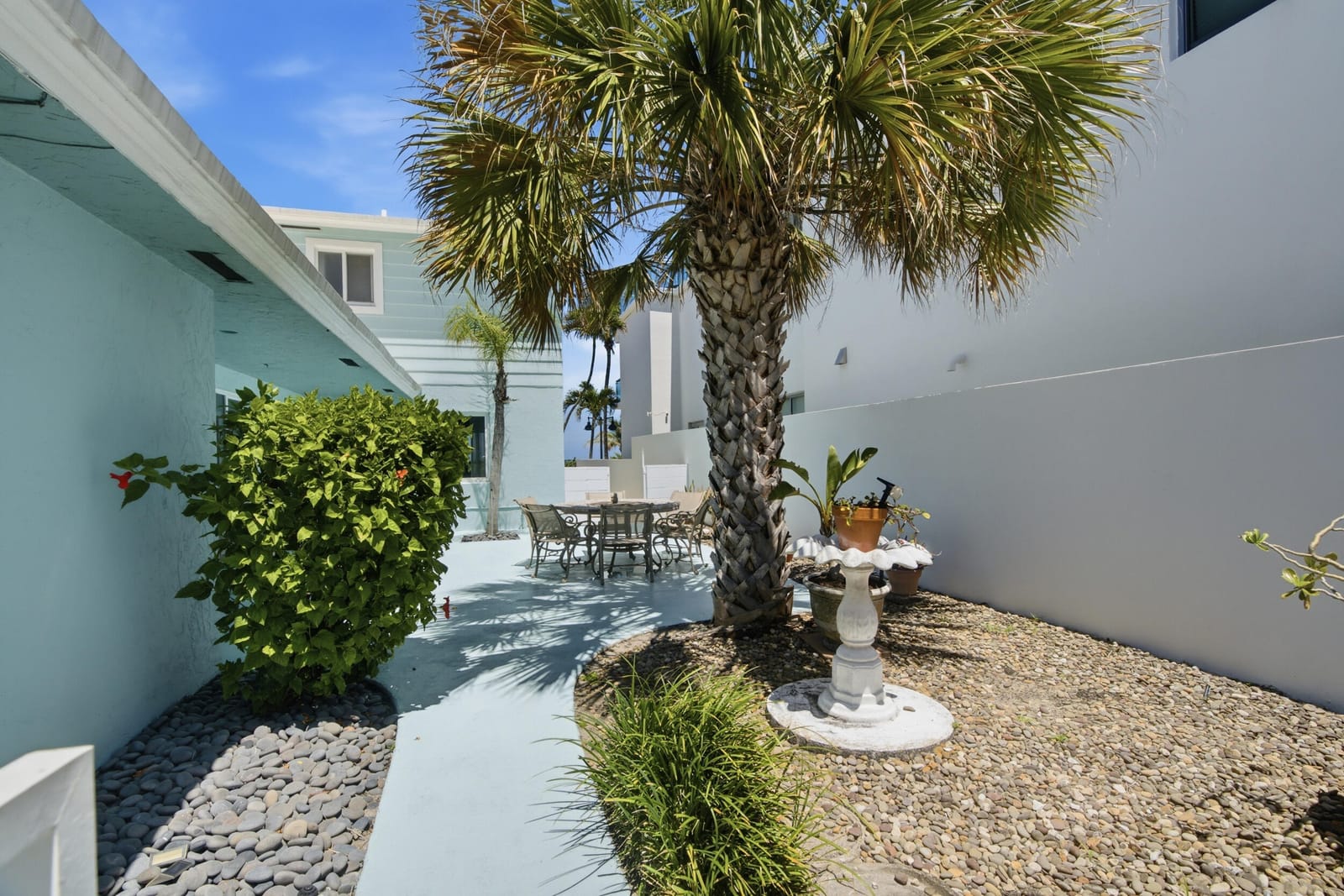 1735 N FORT LAUDERDALE BEACH Boulevard — photo 3