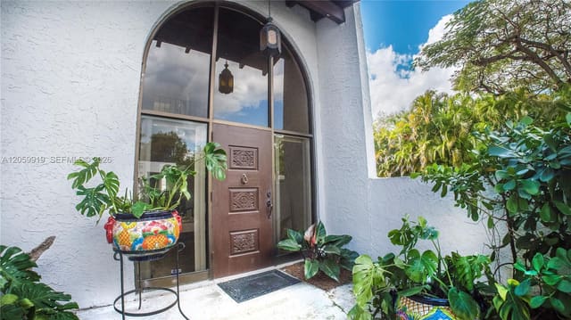 9280 Biscayne Boulevard E, Miami Shores, FL 33138