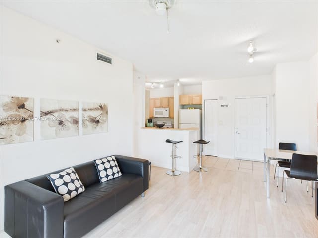 6001 SW 70th Street 455, South Miami, FL 33143