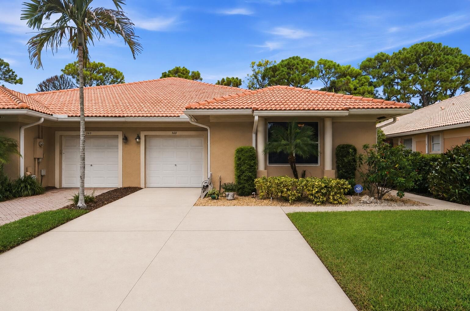 Pending home at 368 W Coral Trace Circle, Delray Beach, FL 33445
