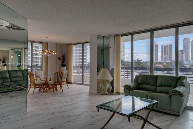 3600 Mystic Pointe Drive 613, Aventura, FL 33180