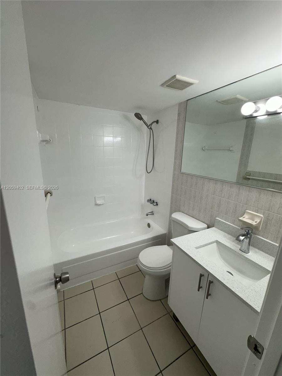 2046 W Flagler Street 409 — photo 12