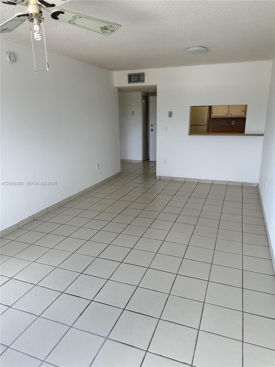 2046 W Flagler Street 409 — photo 3