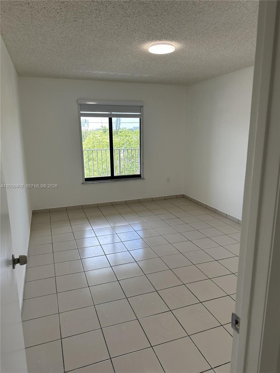 2046 W Flagler Street 409 — photo 9