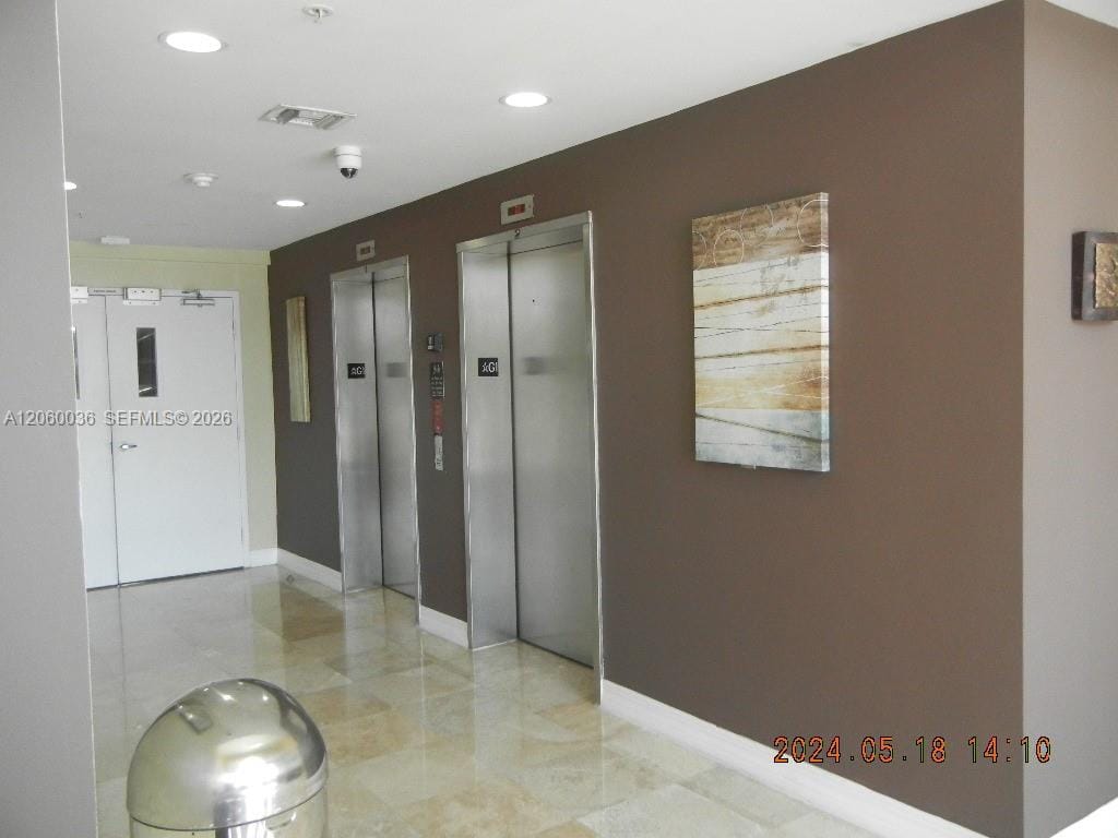 215 SW 42nd Avenue 1007 — photo 8