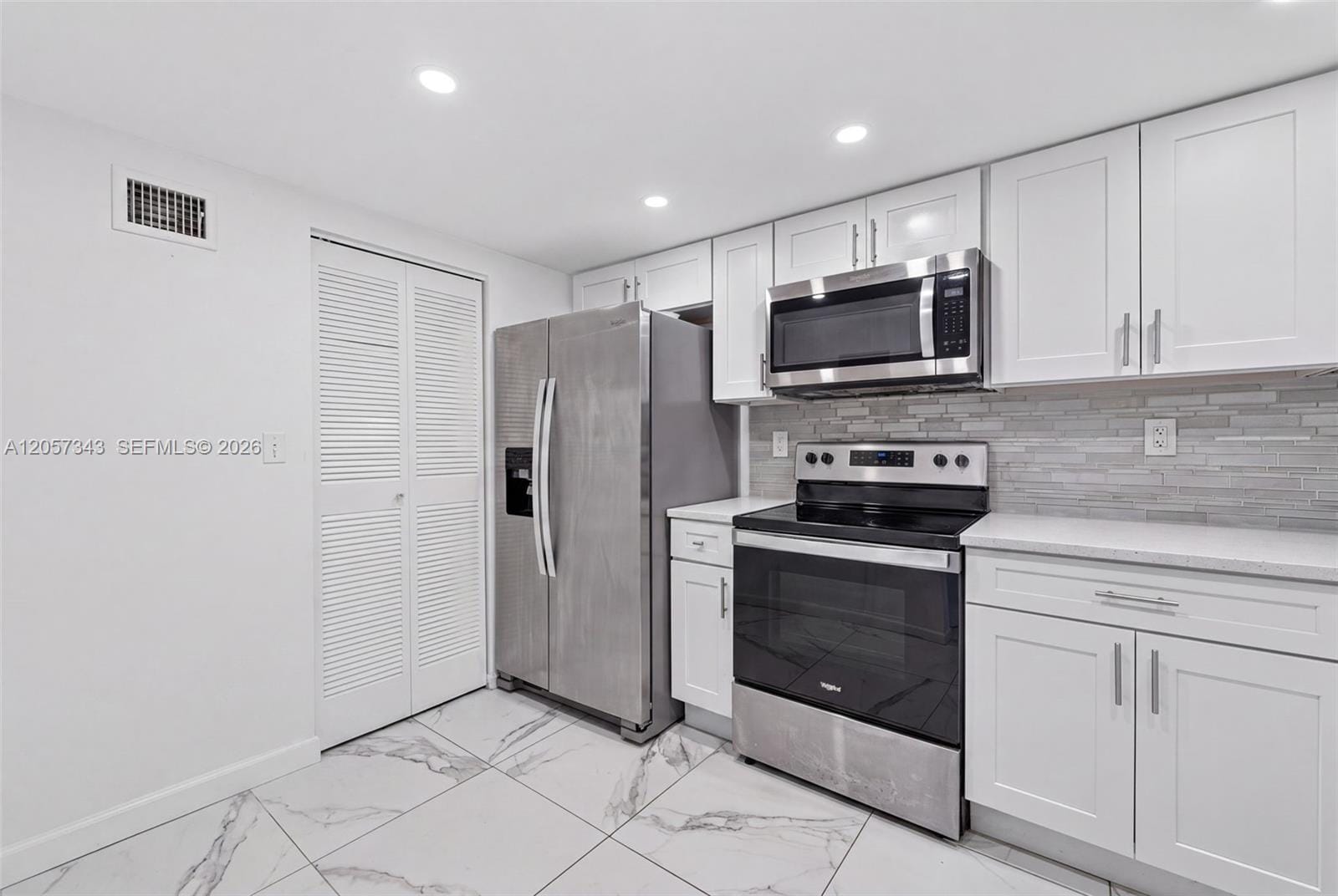 5900 NW 44th Street 414 — photo 3
