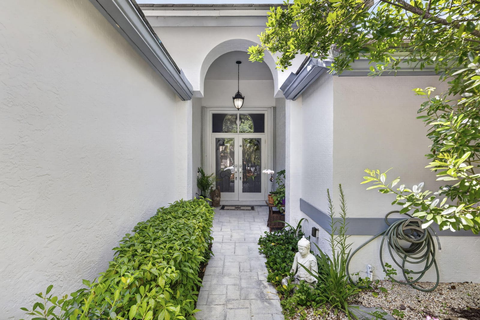 11728 HIGHLAND Place — photo 3