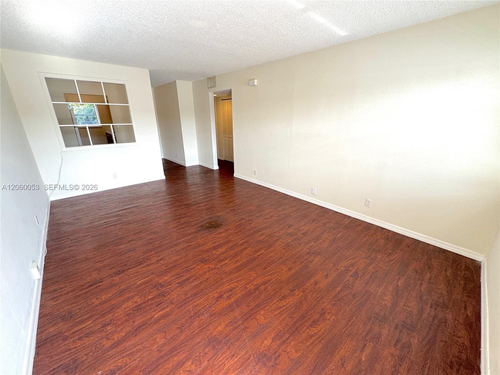 215 NW 25th Street 5 — photo 5