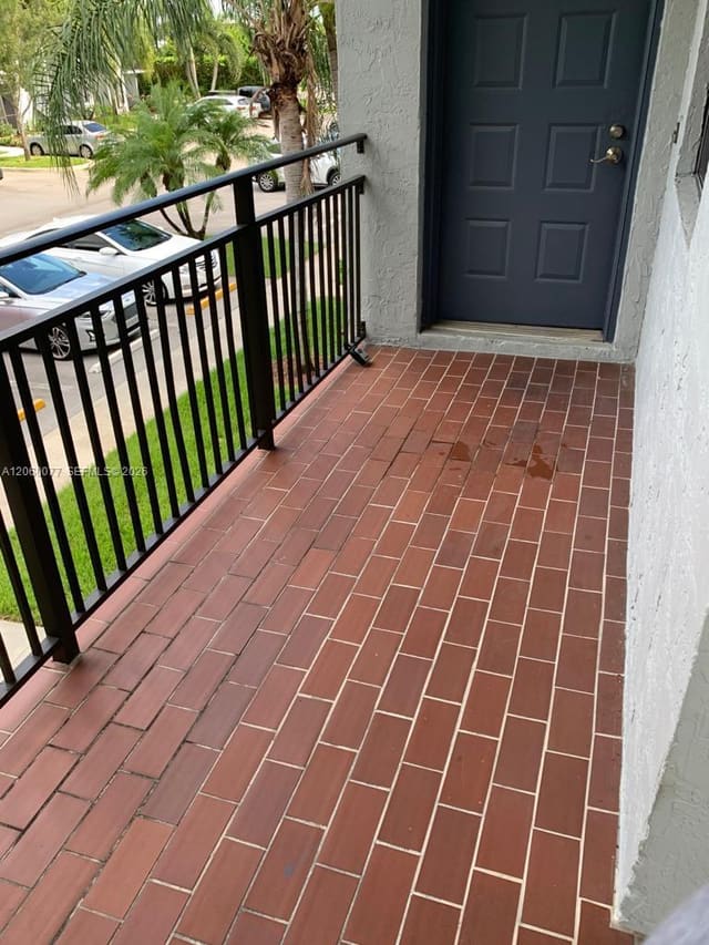 16581 Blatt Boulevard 206, Weston, FL 33326