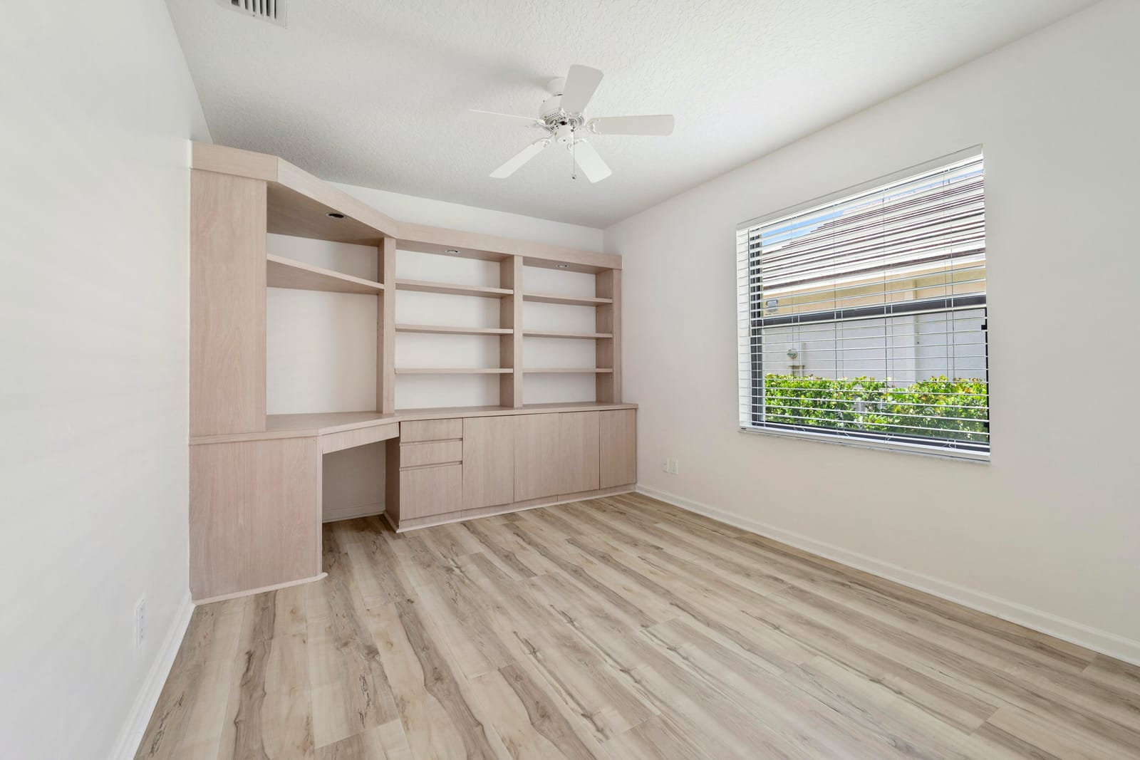 10430 Lexington Circle S — photo 5