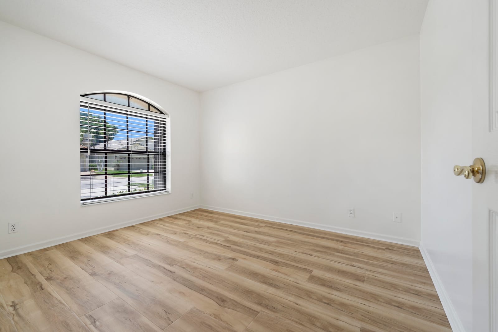 10430 Lexington Circle S — photo 6