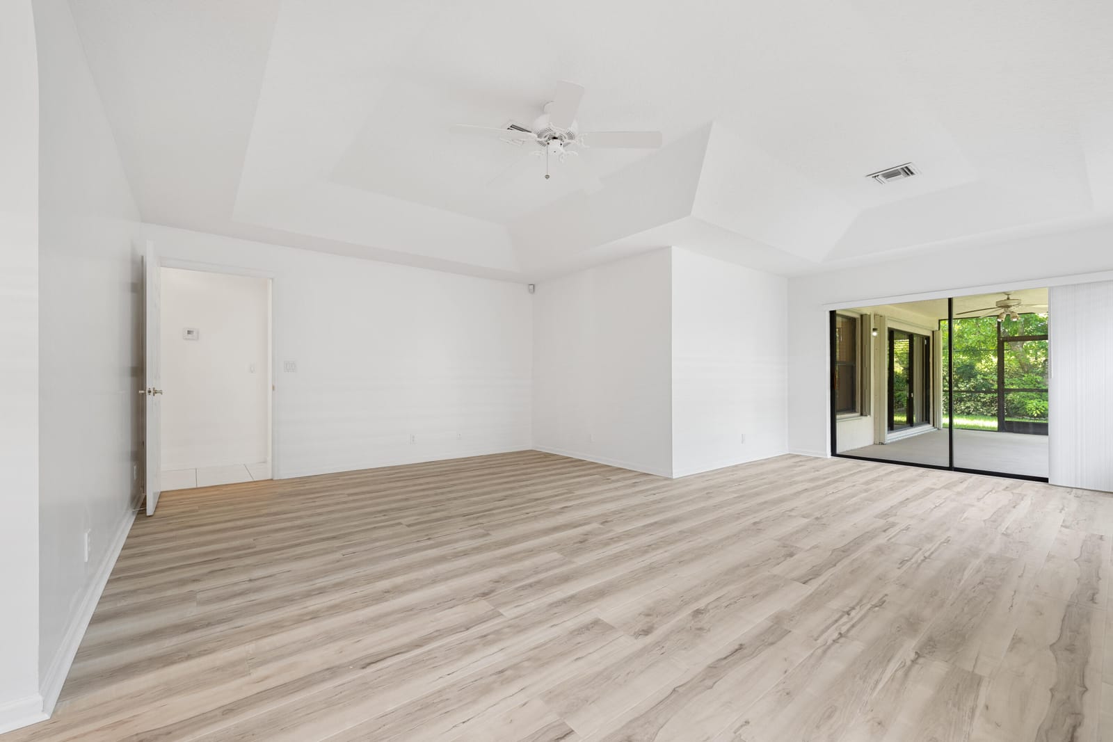 10430 Lexington Circle S — photo 9