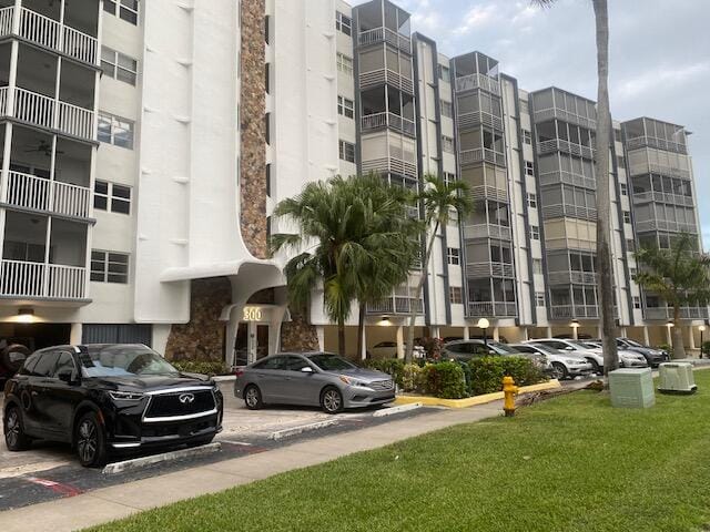 300 Diplomat Parkway 307 — photo 2
