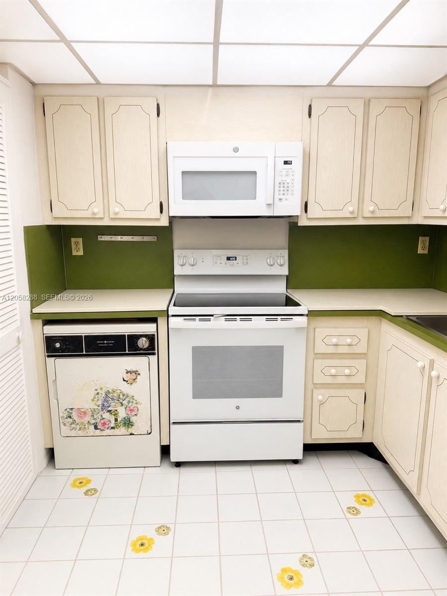 1865 Brickell Avenue A1802 — photo 4