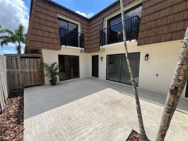9105a SW 19th Place A, Davie, FL 33324