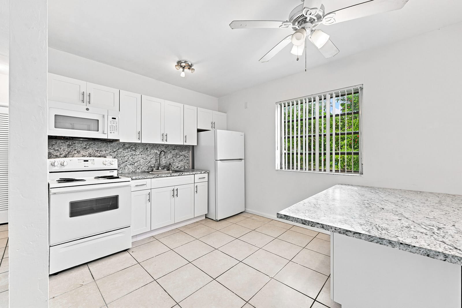 413 SW 24th Avenue — photo 4