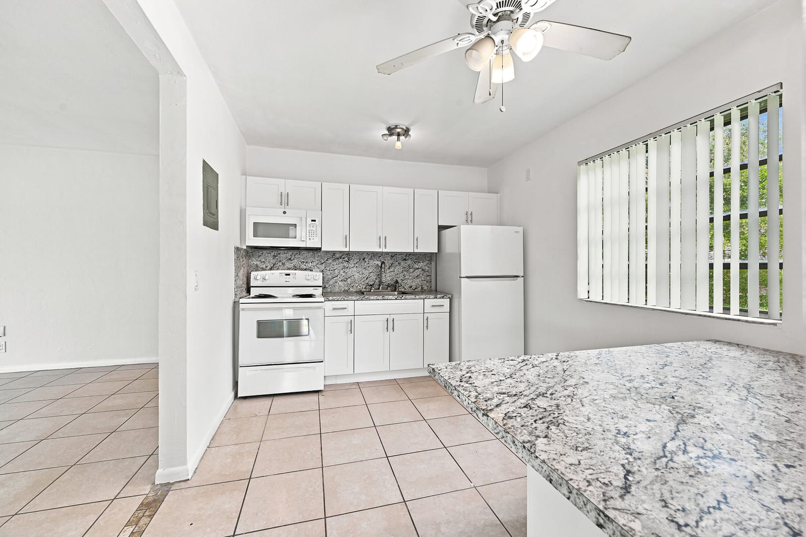 413 SW 24th Avenue — photo 5