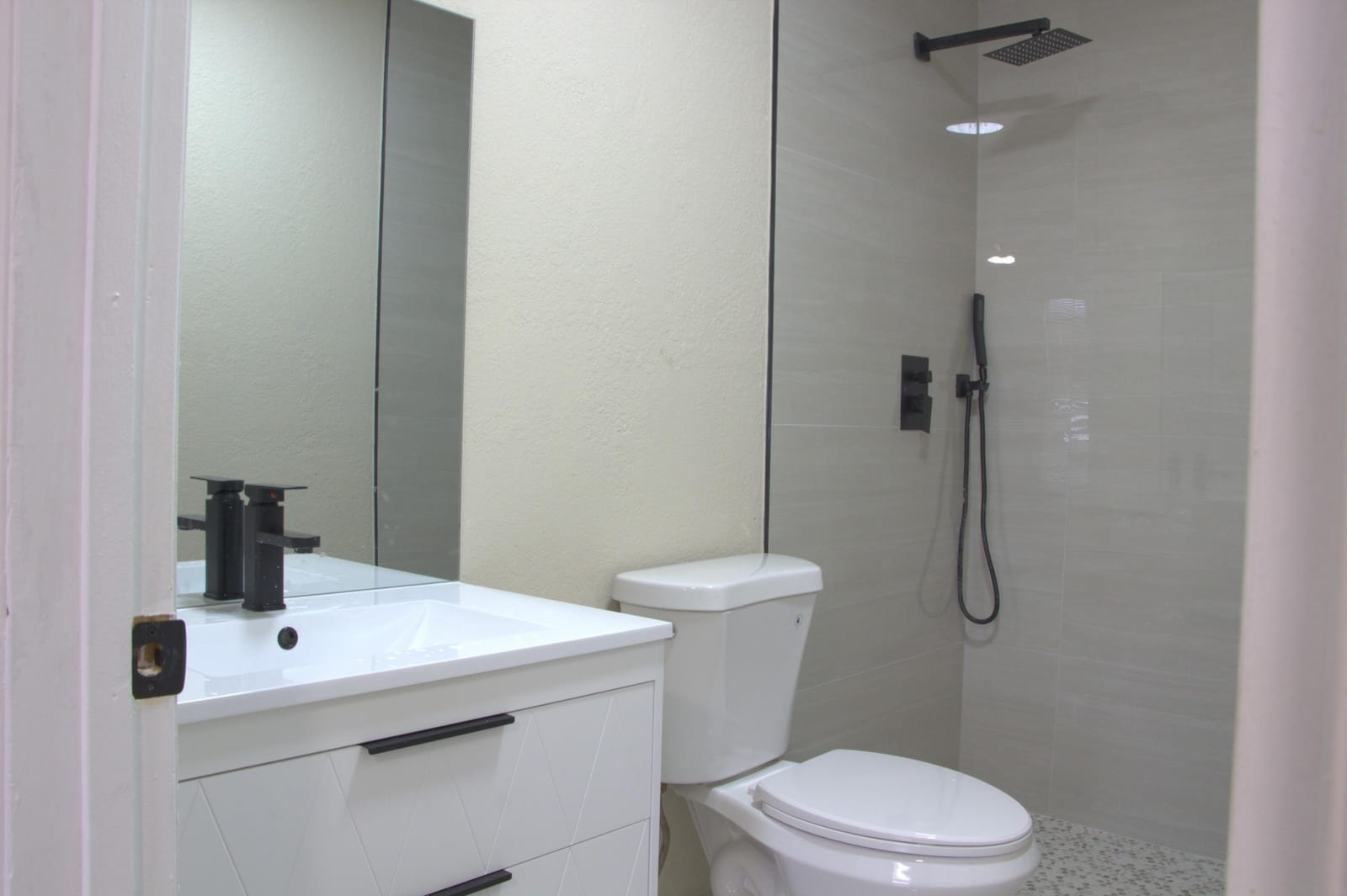 Pending home at 1724 NW 152ND Terrace, Miami Gardens, FL 33054