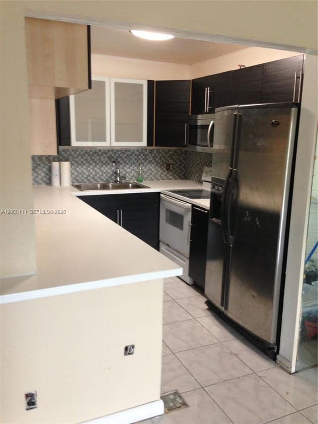 6101 N Falls Cir Drive 409, Inverrary Country Club, Lauderhill, FL