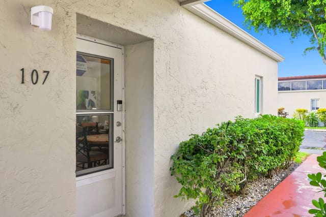 2532 Boundbrook Drive S 107, sold in ZIP 33406, Palm Springs, FL