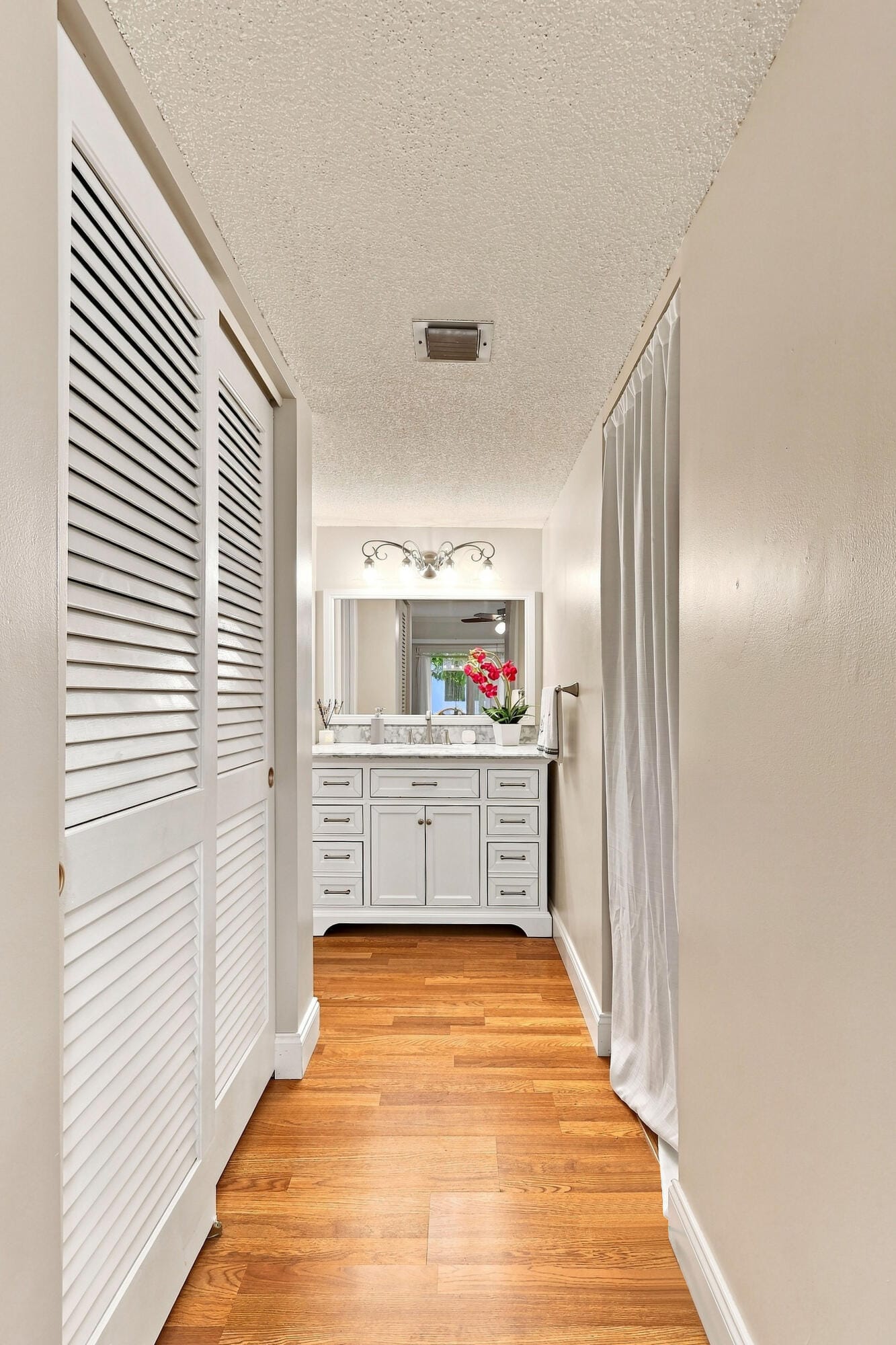 2532 Boundbrook Drive S 107, Palm Springs, FL 33406 photo 14
