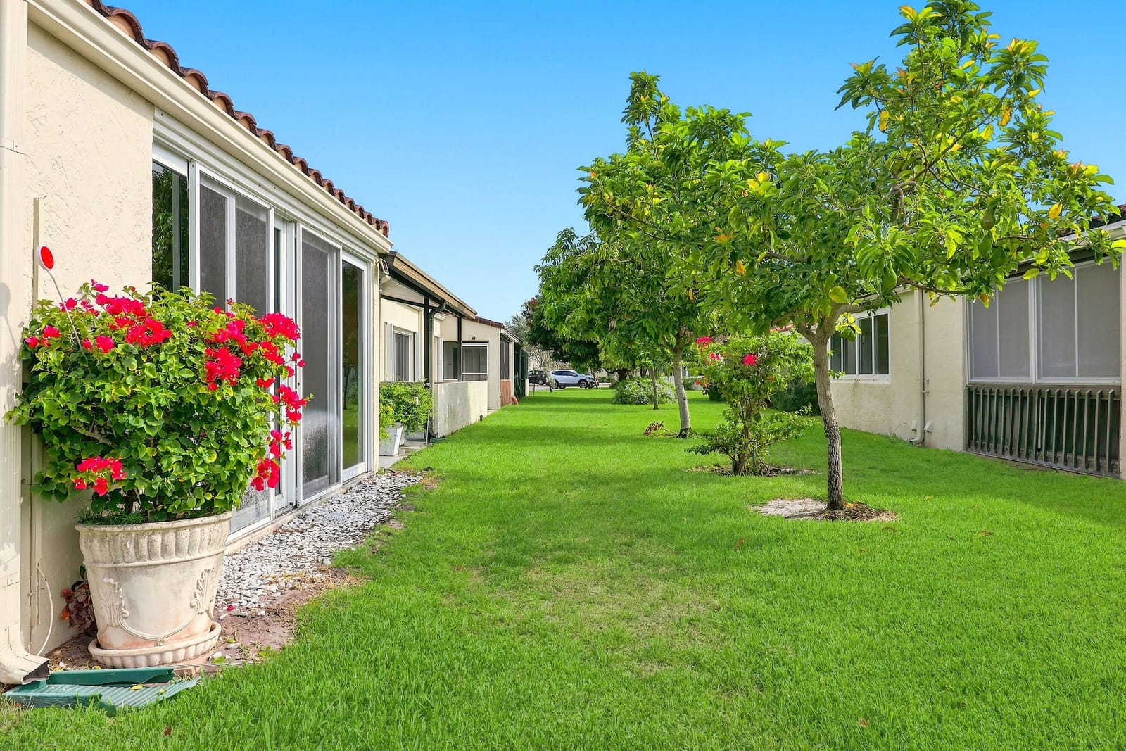 2532 Boundbrook Drive S 107, Palm Springs, FL 33406 photo 23