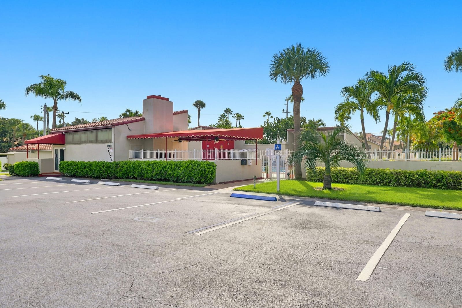 2532 Boundbrook Drive S 107, Palm Springs, FL 33406 photo 27