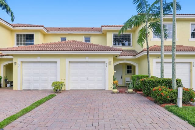 1138 Imperial Lake Road, sold in ZIP 33413, Greenacres, FL